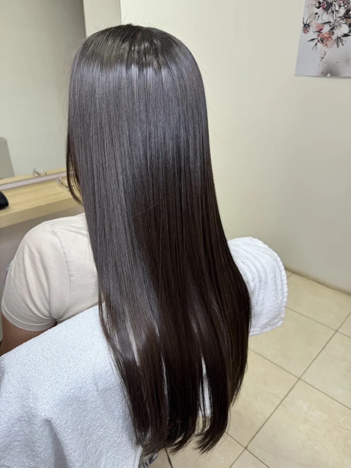 Alinhamento capilar em cabelo longo e escuro